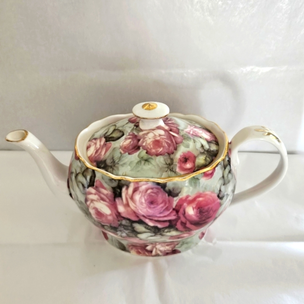 Wow - Roses! Grace's Teaware Teapot - Picture 3 of 15
